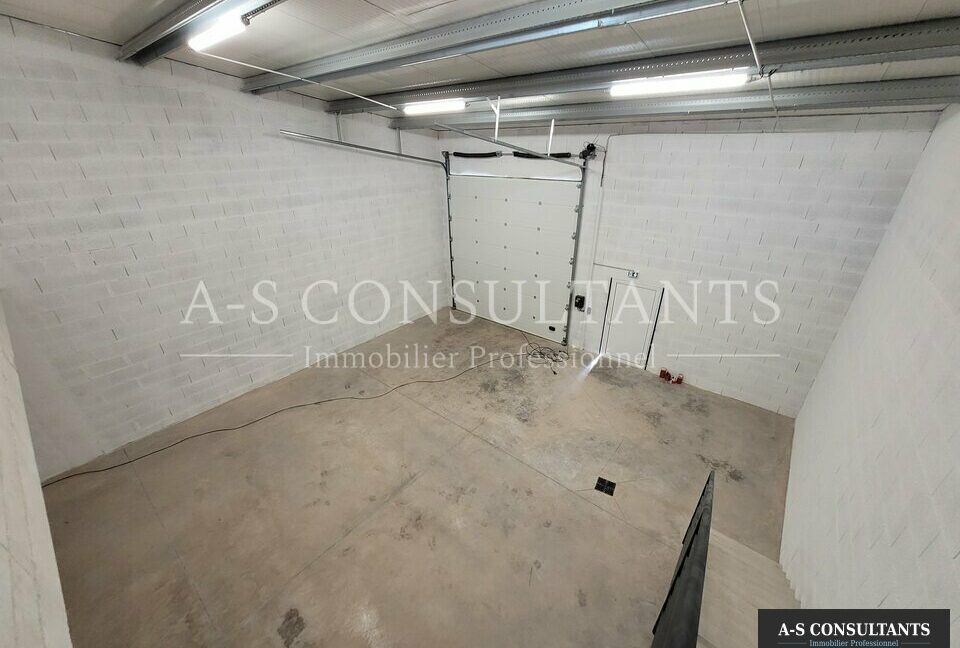 LOCAL D'ACTIVITE LOCATION VAULX-MILIEU 987163599_38_0343_2.jpg