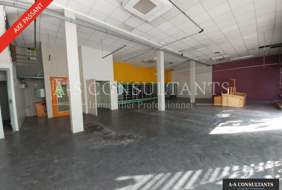 LOCAL COMMERCIAL A VENDRE ANNONAY 07_0074_1.jpg