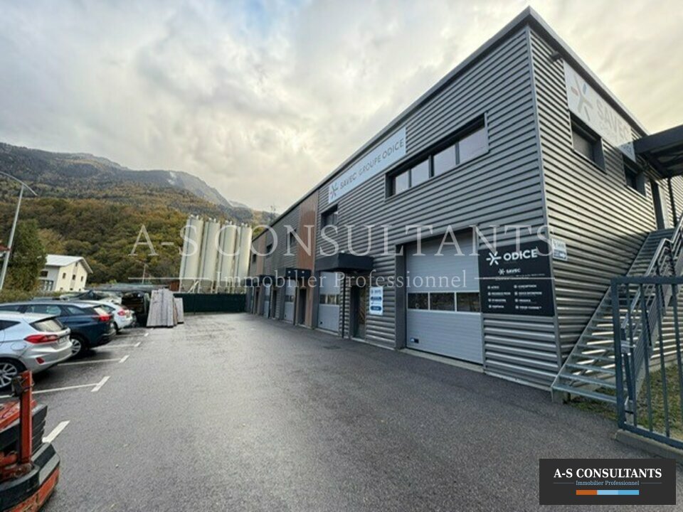 ENTREPOT LOCATION LA BATHIE 369487103_74_0009_4.jpg