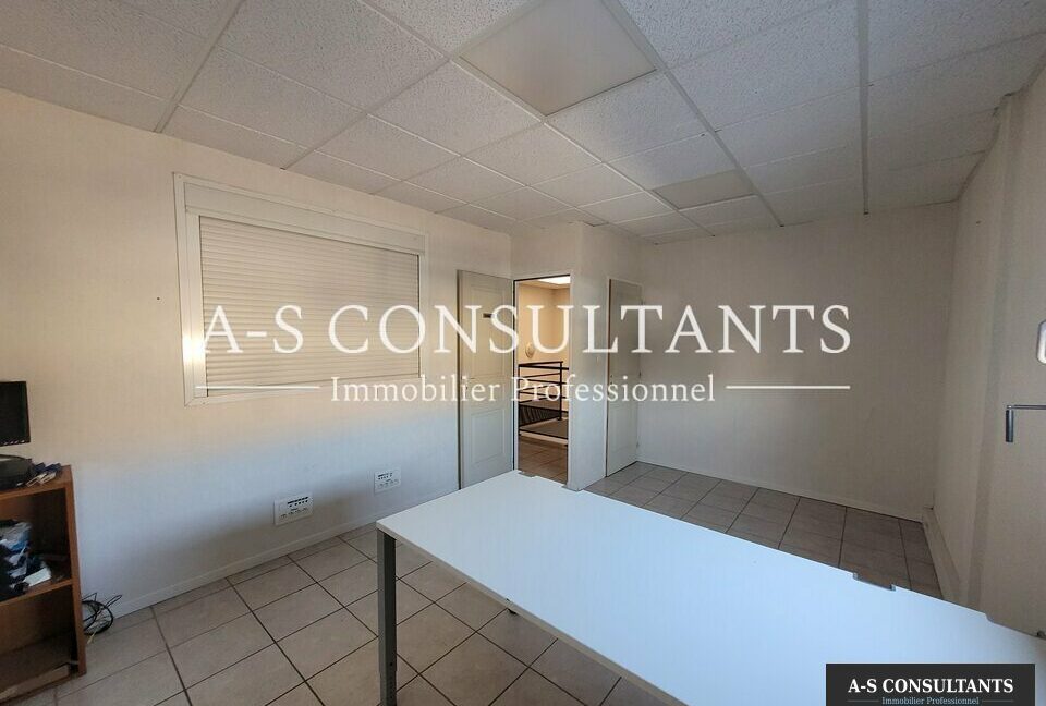 LOCAL D'ACTIVITE - ENTREPOT LOCATION VÉNISSIEUX 395789837_69_0184_5.jpg