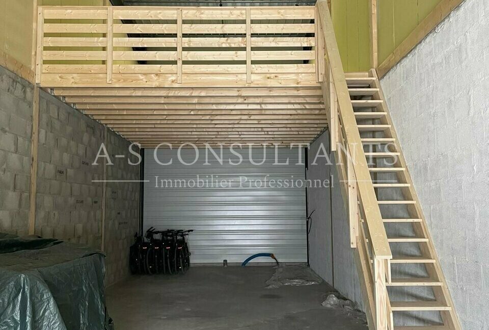 ENTREPOT LOCATION FAVERGES 419198194_74_0038_1.jpg