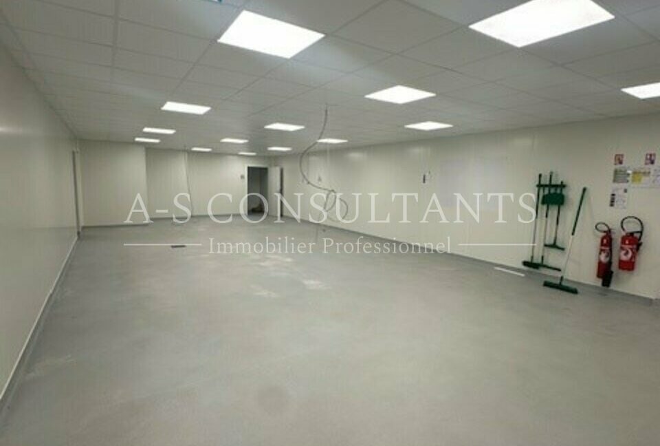 LOCAL COMMERCIAL LOCATION CHAMBERY 435095584_73_0092_9.jpg