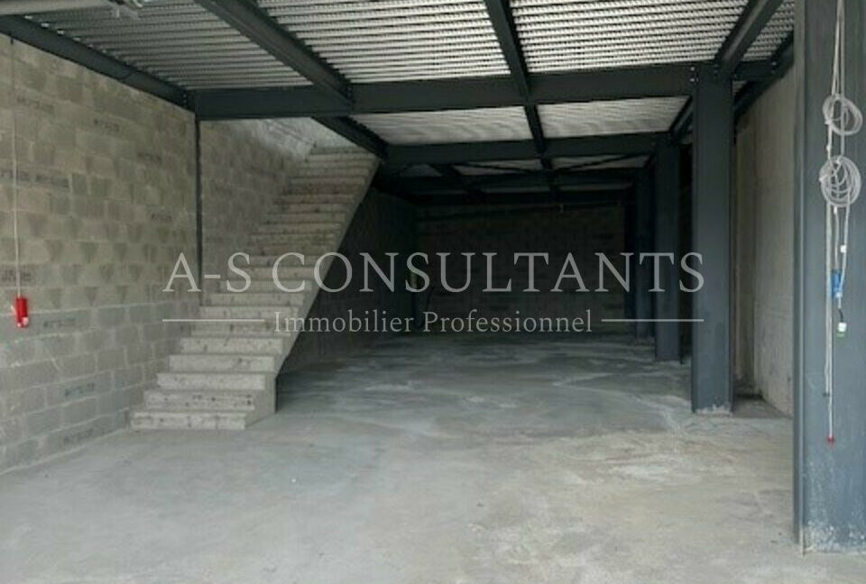 ENTREPOT LOCATION ANNECY 860581702_74_0101_2.jpg