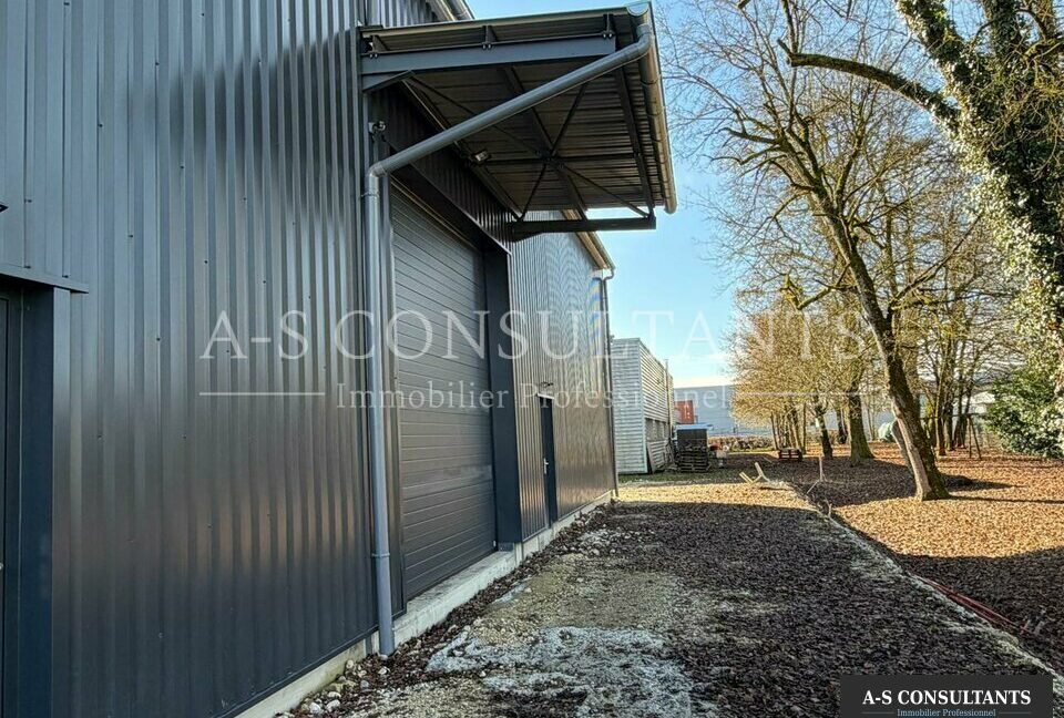 ENTREPOT LOCATION ENTRELACS 933317356_73_0320_3.jpg