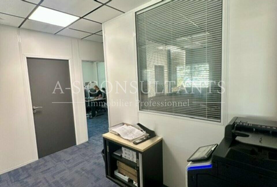 BUREAUX LOCATION LA MOTTE-SERVOLEX 358850479_73_0336_4.jpg