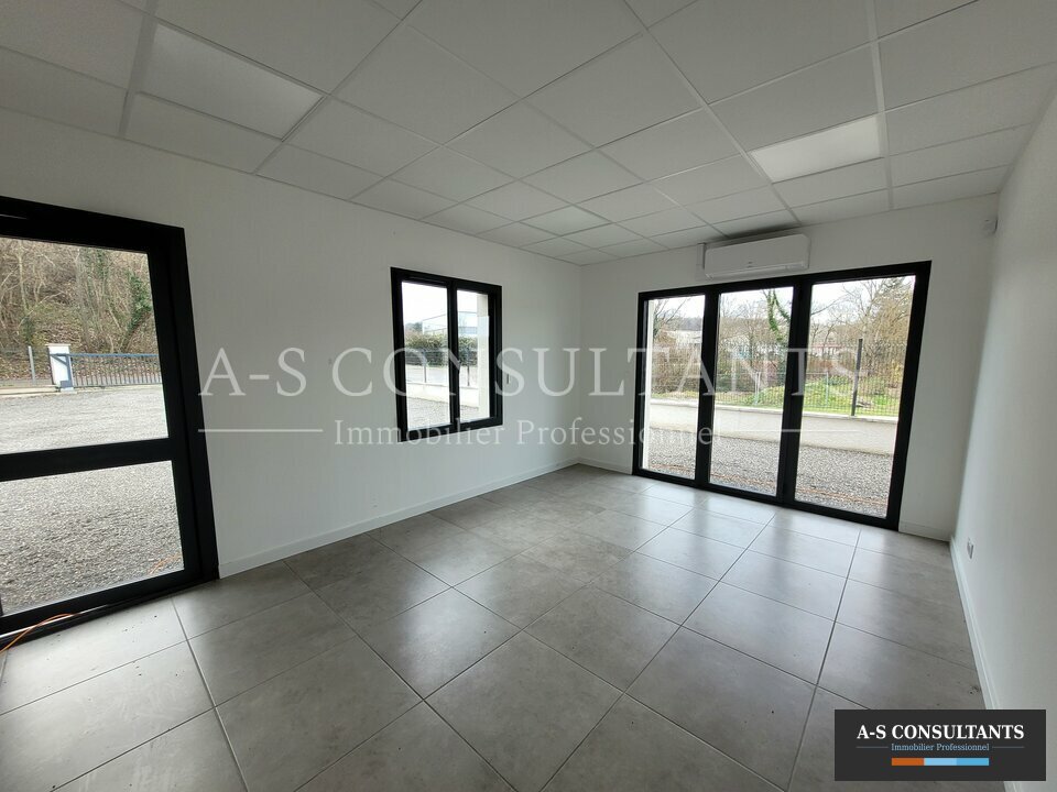 BUREAUX LOCATION NIVOLAS VERMELLE 705031499_38_0203_4.jpg