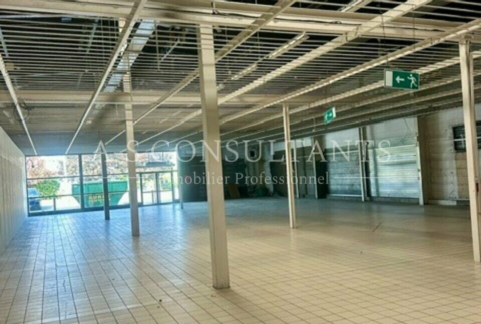 LOCAL COMMERCIAL LOCATION ALBERTVILLE 070648845_73_0322_4.jpg