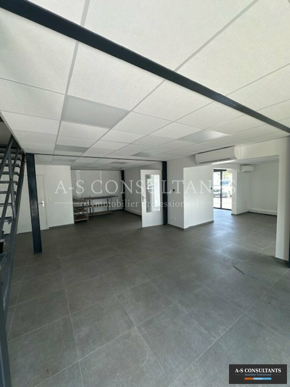 LOCAL COMMERCIAL LOCATION CHAMBÉRY 166052588_73_0335_5.jpg
