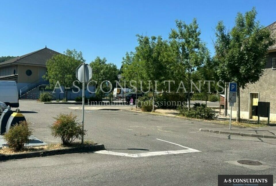 LOCAL COMMERCIAL LOCATION VIVIERS-DU-LAC 235314138_73_0348_2.jpg