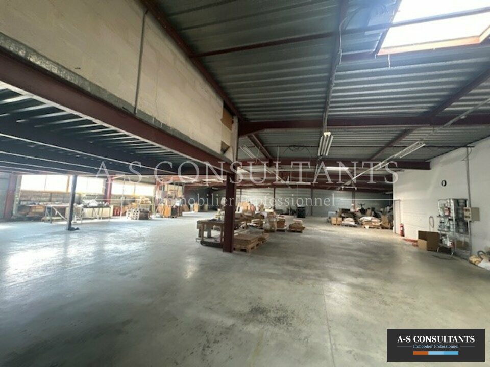 BATIMENT INDUSTRIEL A VENDRE SAINT-ALBAN-LEYSSE 294598448_73_0325_1.jpg