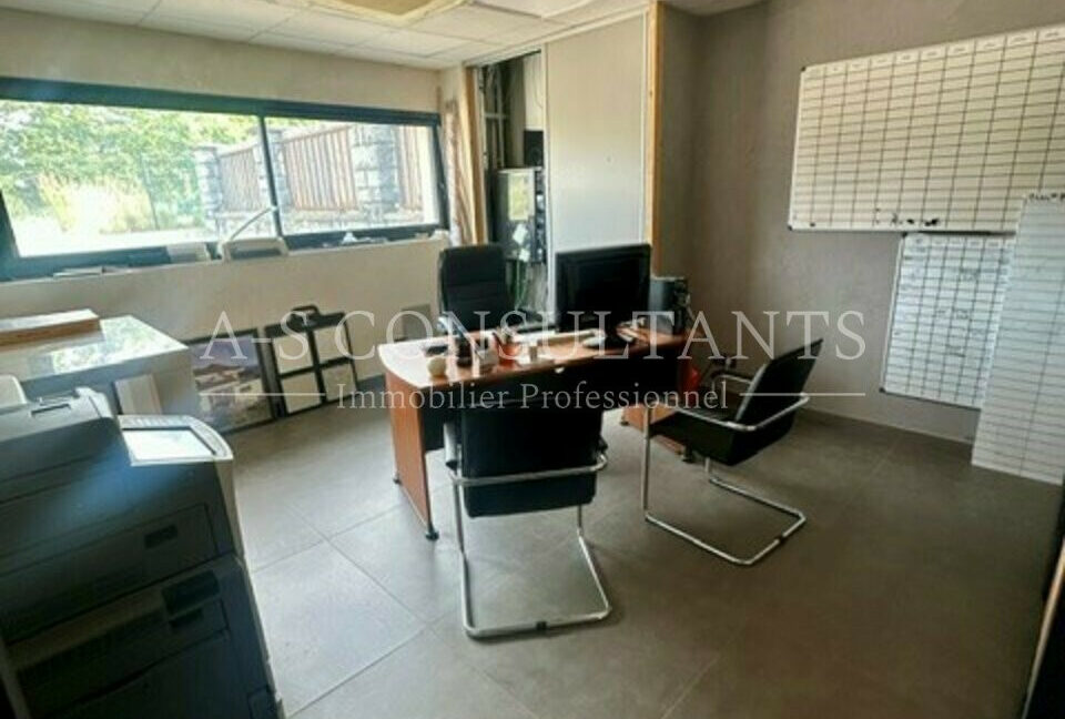 BUREAUX A VENDRE BARBERAZ 73_0340_9.jpg