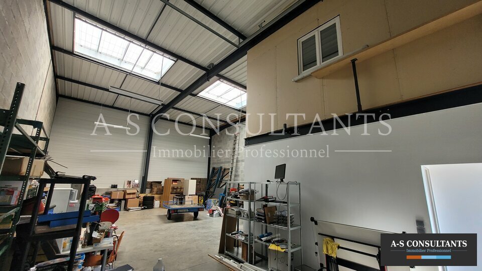 LOCAL D'ACTIVITE LOCATION TOUSSIEU 747769571_69_0187_3.jpg