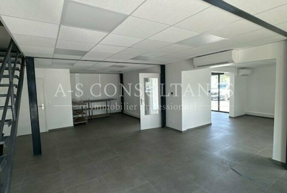 LOCAL COMMERCIAL LOCATION CHAMBÉRY 166052588_73_0335_5.jpg