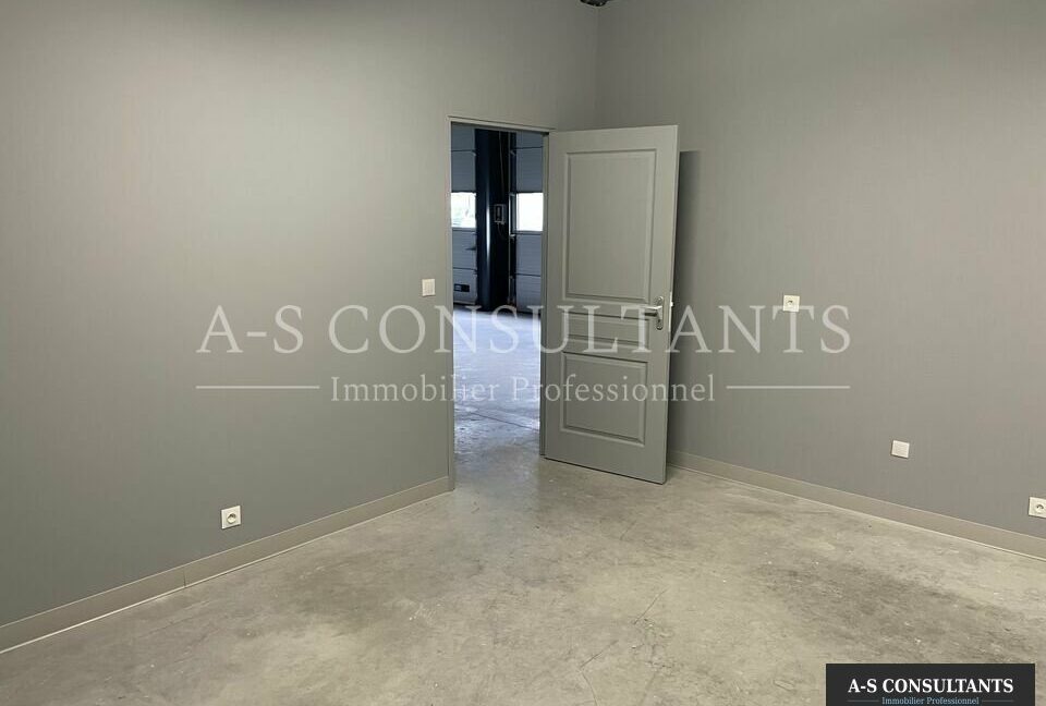 LOCAL COMMERCIAL LOCATION FAVERGES 384606823_74_0132_4.jpg