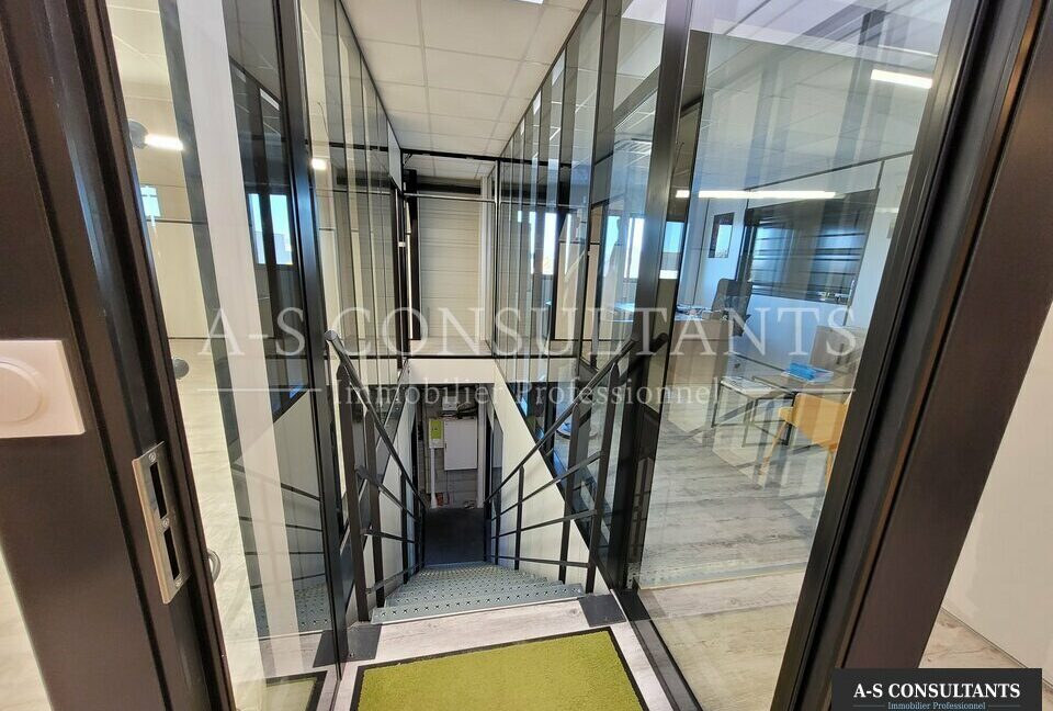 BUREAUX LOCATION GENAS 69_0084_6.jpg