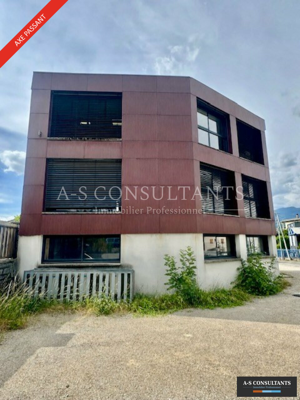 BUREAUX A VENDRE BARBERAZ 73_0340_2.jpg