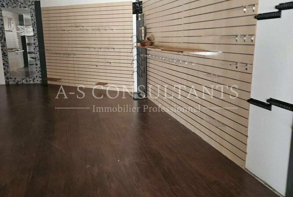 LOCAL COMMERCIAL LOCATION TOURNON 358007882_73_0208_7.jpg