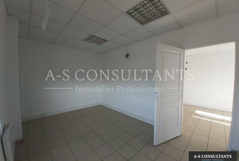 BUREAUX LOCATION SALAISE SUR SANNE 38_0153_3.jpg