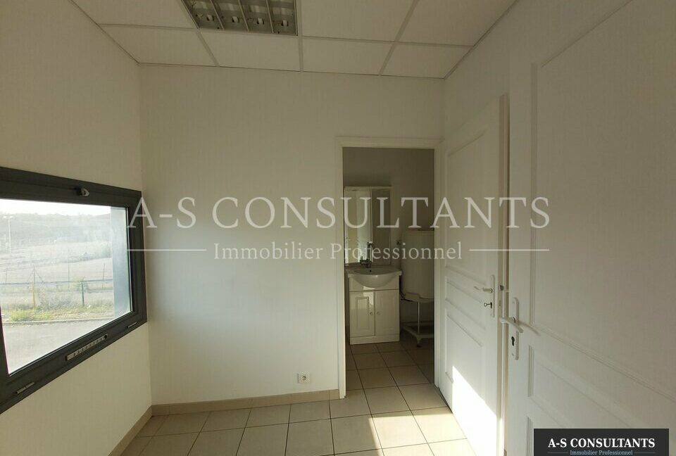 BUREAUX LOCATION SALAISE SUR SANNE 38_0153_4.jpg