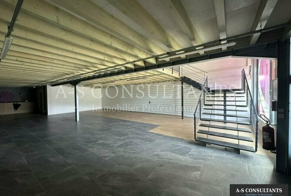 LOCAL COMMERCIAL LOCATION CHAMBÉRY 478405225_73_0352_4.jpg